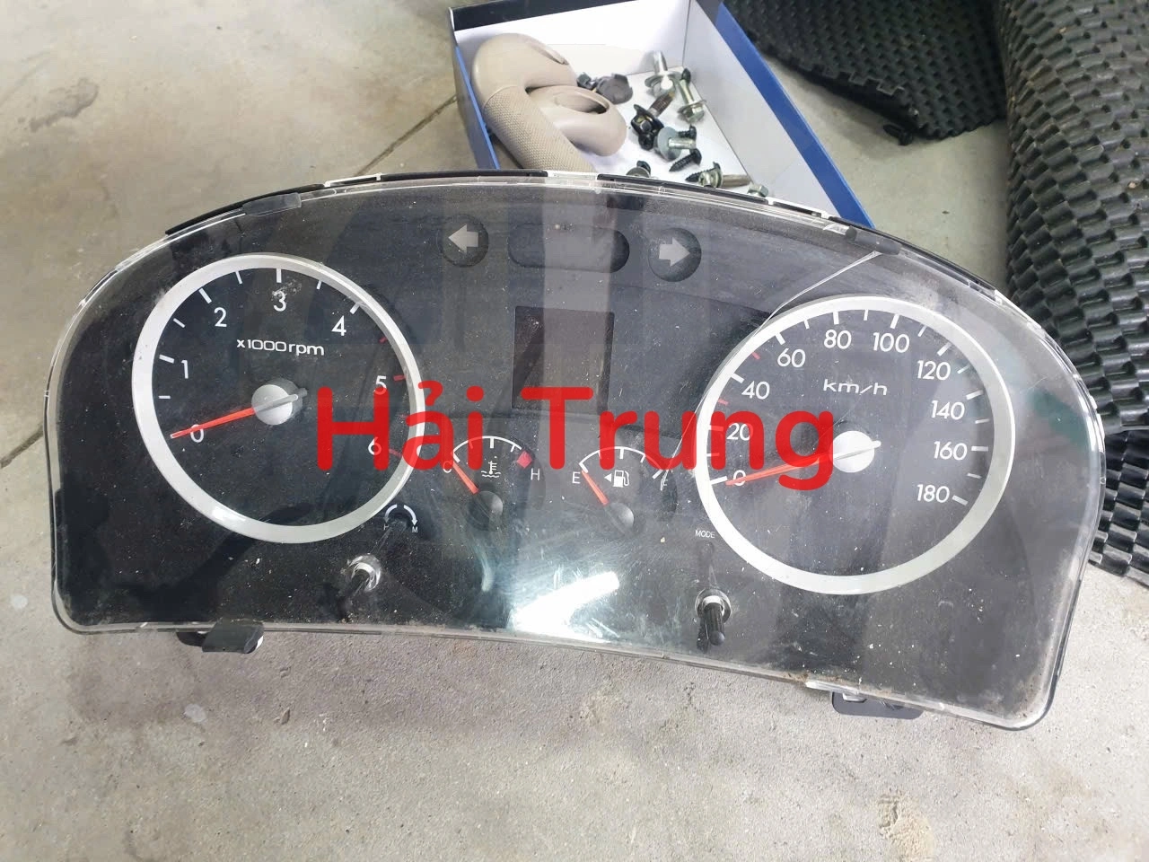 Đồng hồ táp lô Hyundai Porter 2024