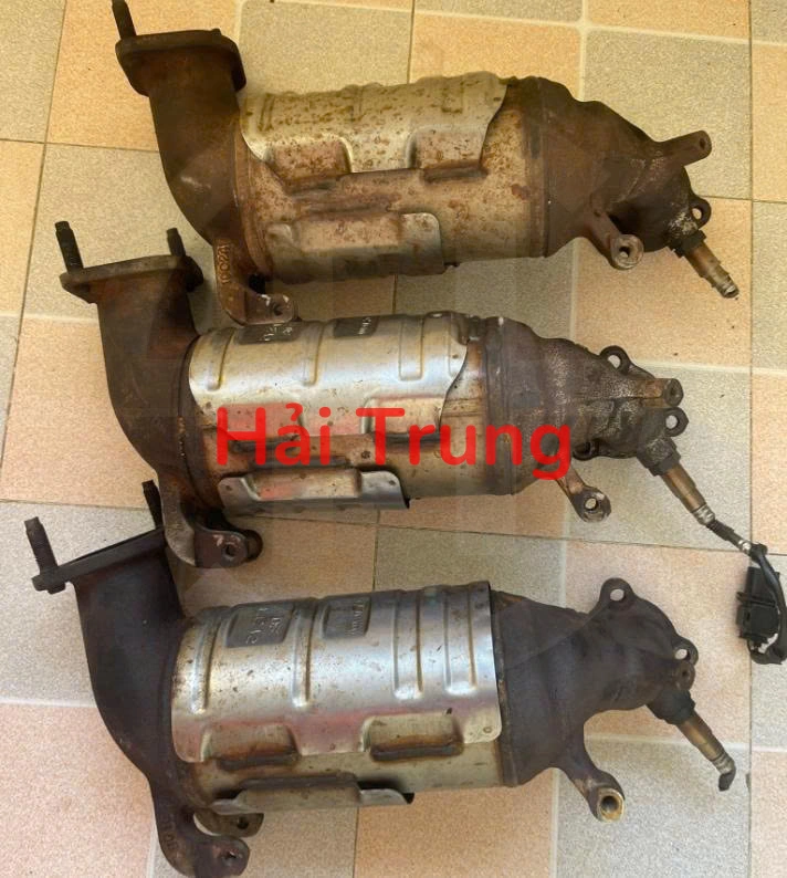 Bầu lọc khí thải bầu Catalytic Hyundai Santafe 2009 2010 Tháo Xe