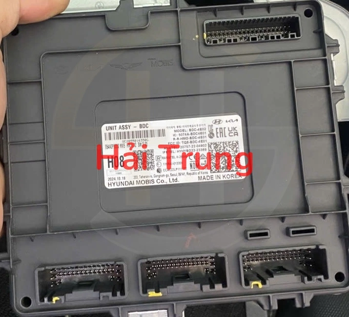 Hộp điều khiển thân xe Hyundai Santafe 2024 2025 2026 Tháo Xe 954A0P6000