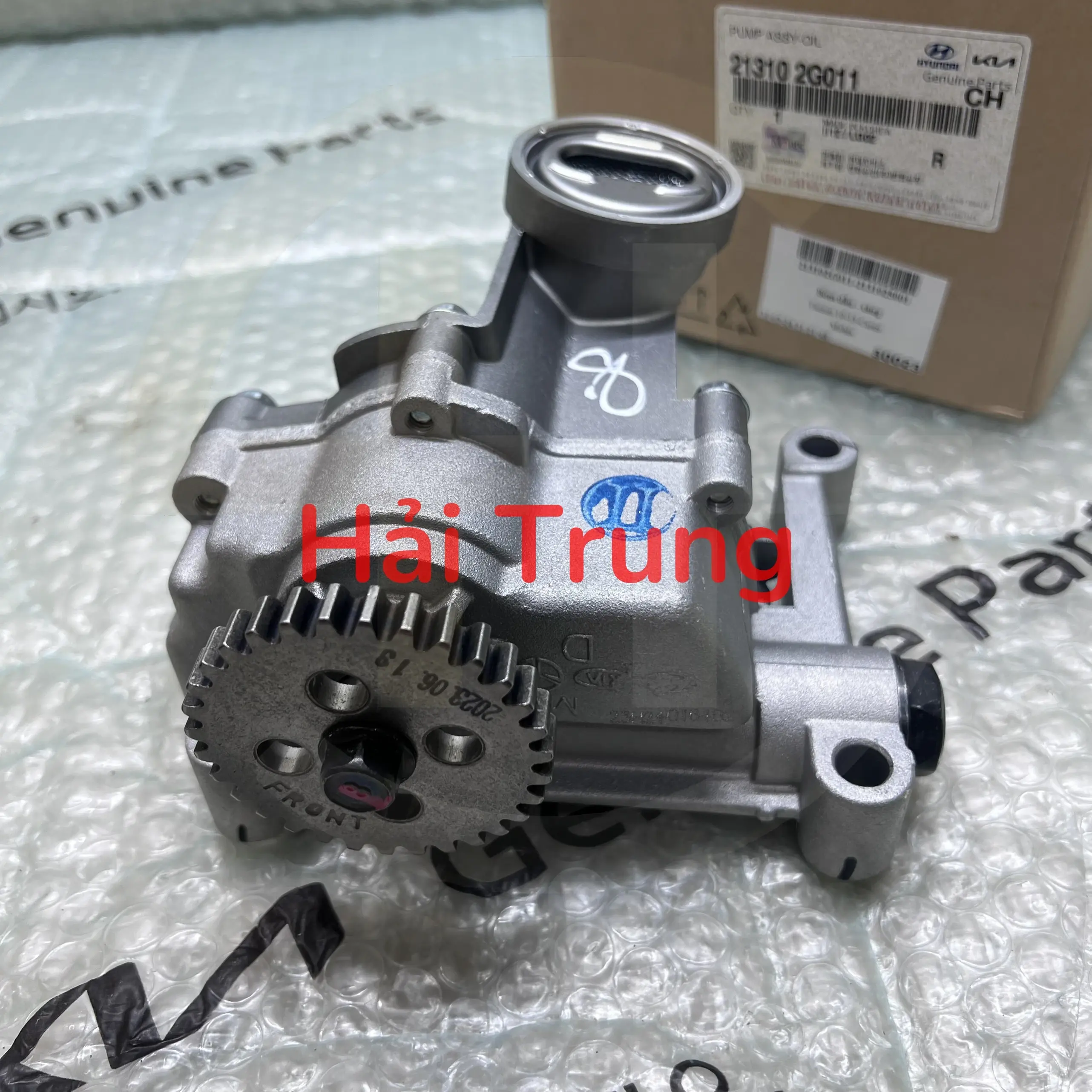 Bơm nhớt (bơm dầu) động cơ Hyundai Tucson, Hyundai Sonata, Kia Sportage, Kia Carens chính hãng 213102G011.    