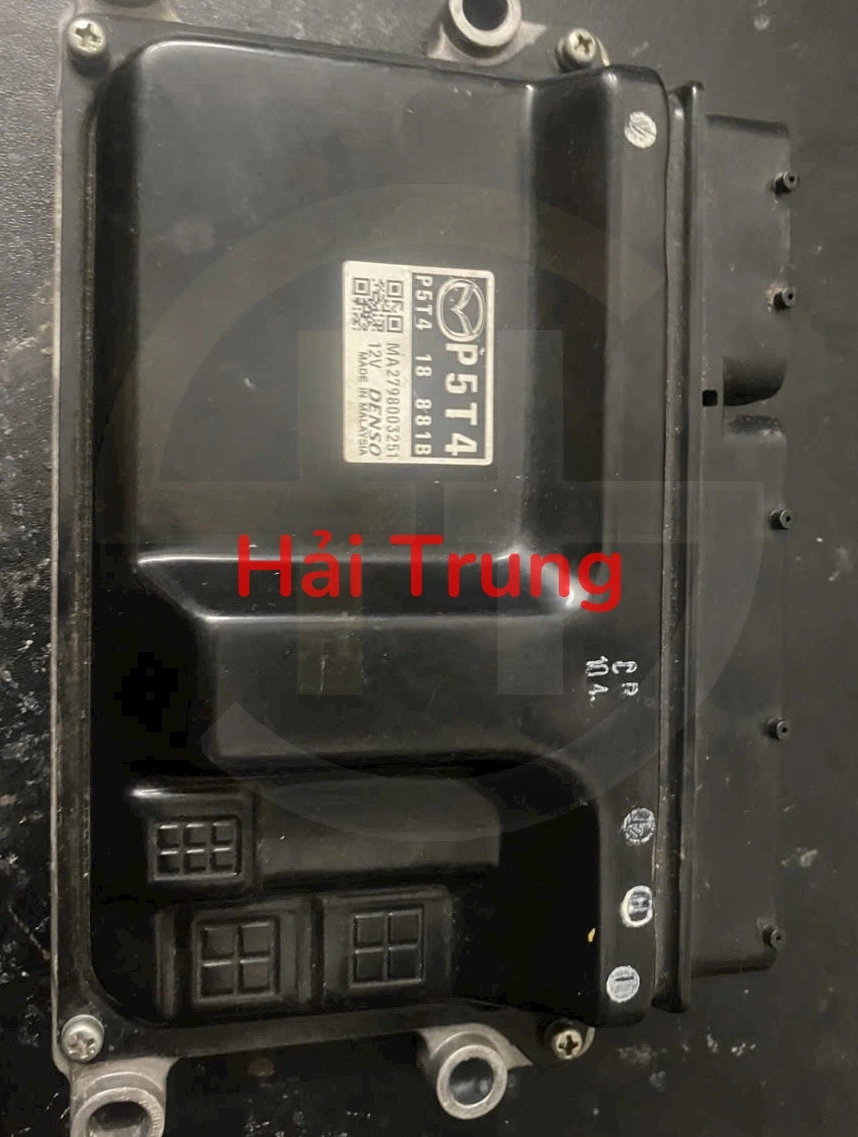 P5T418881B Tháo xe Hộp điều khiển động cơ Hộp đen ECU Mazda 3