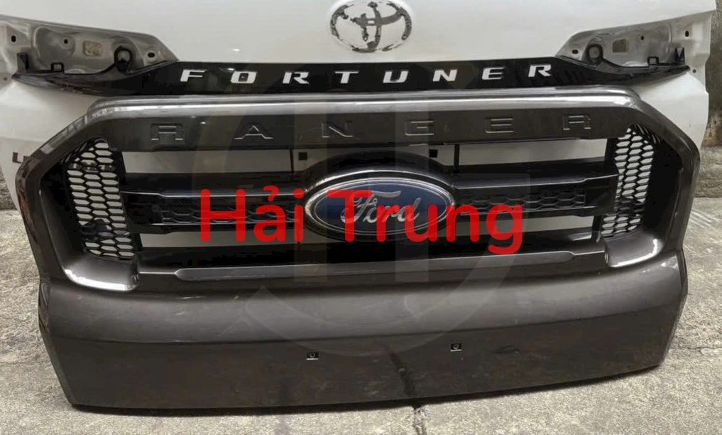 Tháo xe Mặt ca lăng Ford Ranger