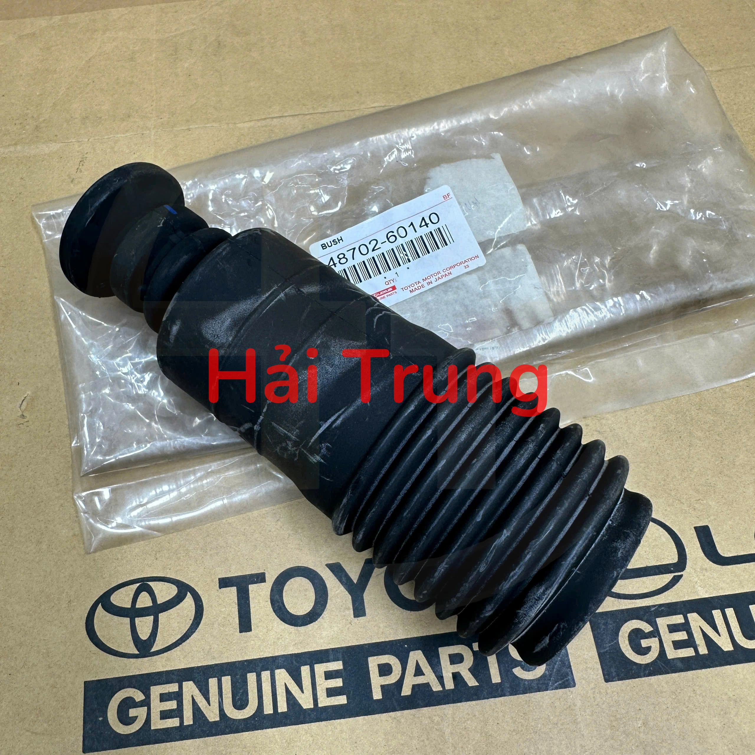 Chụp bụi giảm xóc trước Toyota Cressida 1992-1998 mã 48702-60140.  