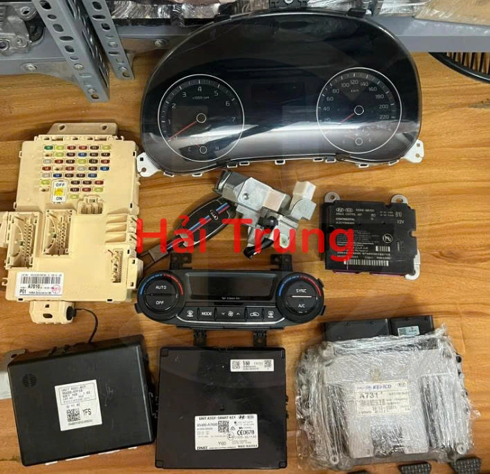 Tháo xe Bộ điện Kia Cerato 2019 2020 2021