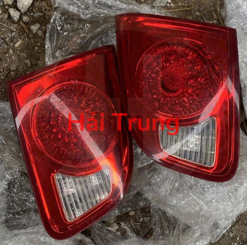 Đèn hậu trong Hyundai Santafe 2009 Tháo Xe