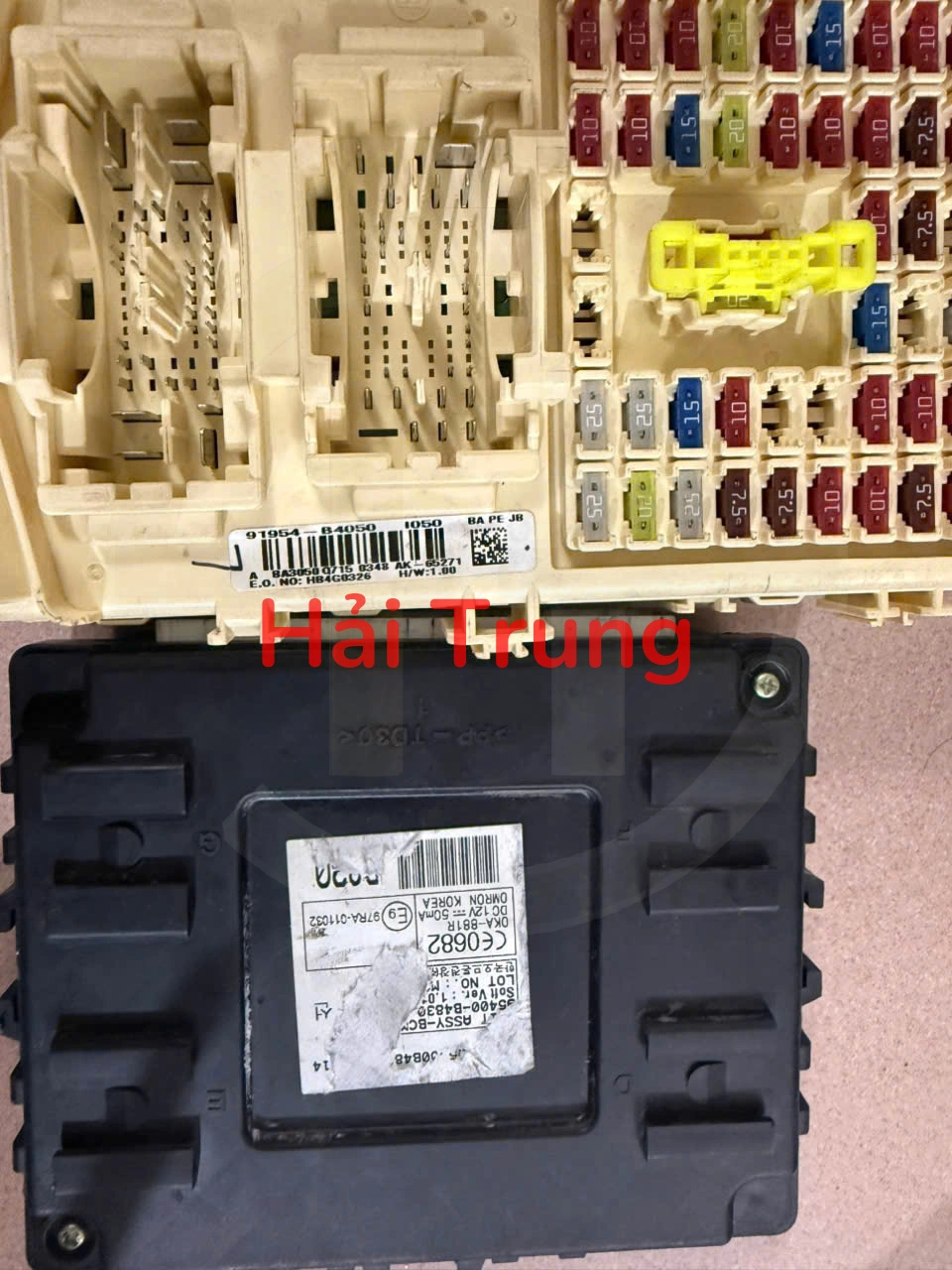 Hộp cầu trì trong xe Hyundai I10 2014-2020 Tháo xe