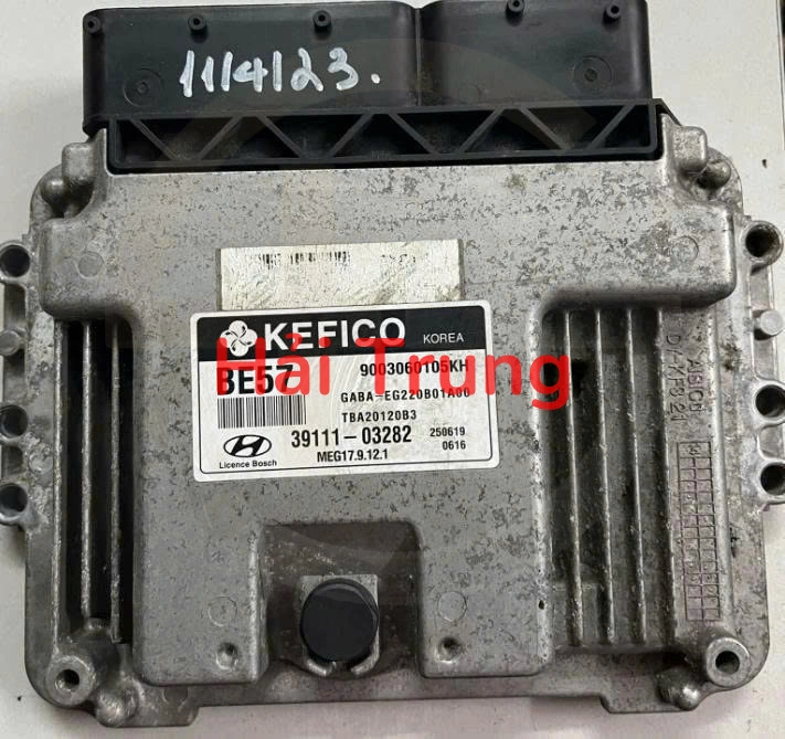 Hộp điều khiển động cơ Hộp đen ECU Hyundai I10 2015 Tháo xe 3911103282