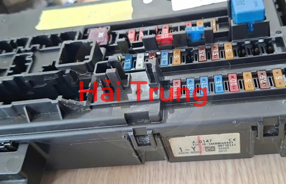 82600BZD30 Tháo xe Hộp cầu trì trong xe Toyota Wigo