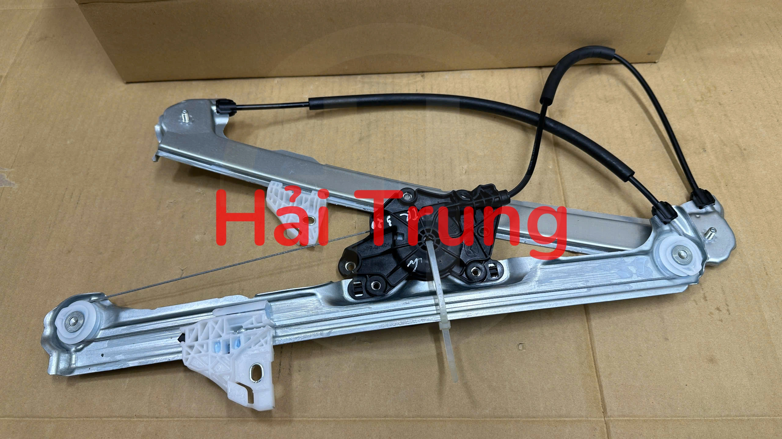 Compa lên xuống kính trước Mazda 3 2022 chính hãng BCJH-58-590A