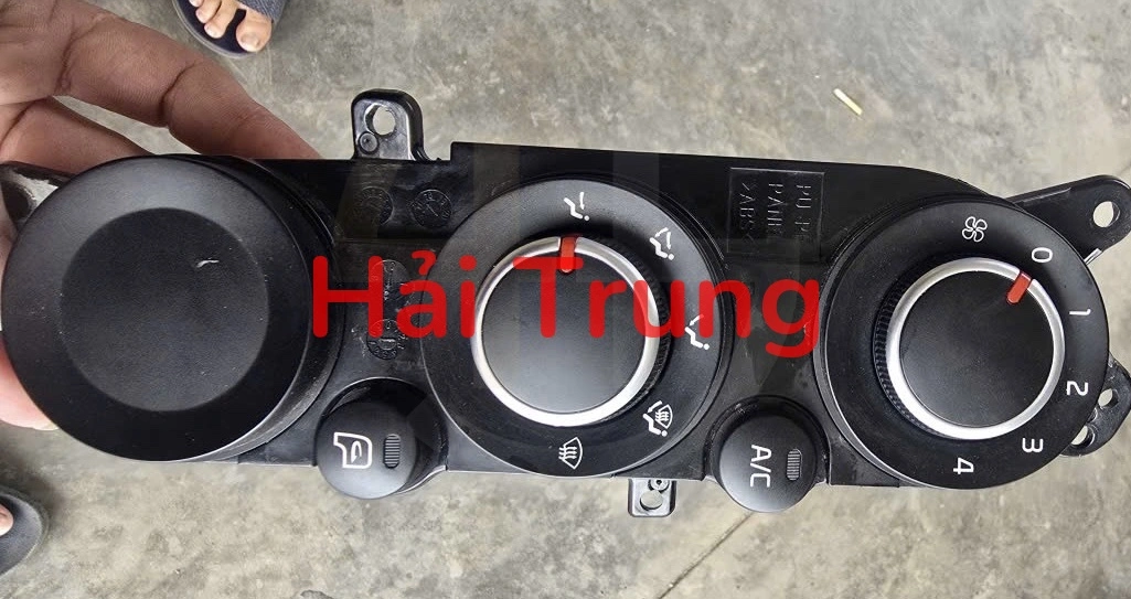 Bảng điều khiển công tắc điều hòa AC Kia K200 Tháo Xe 972504ECD0