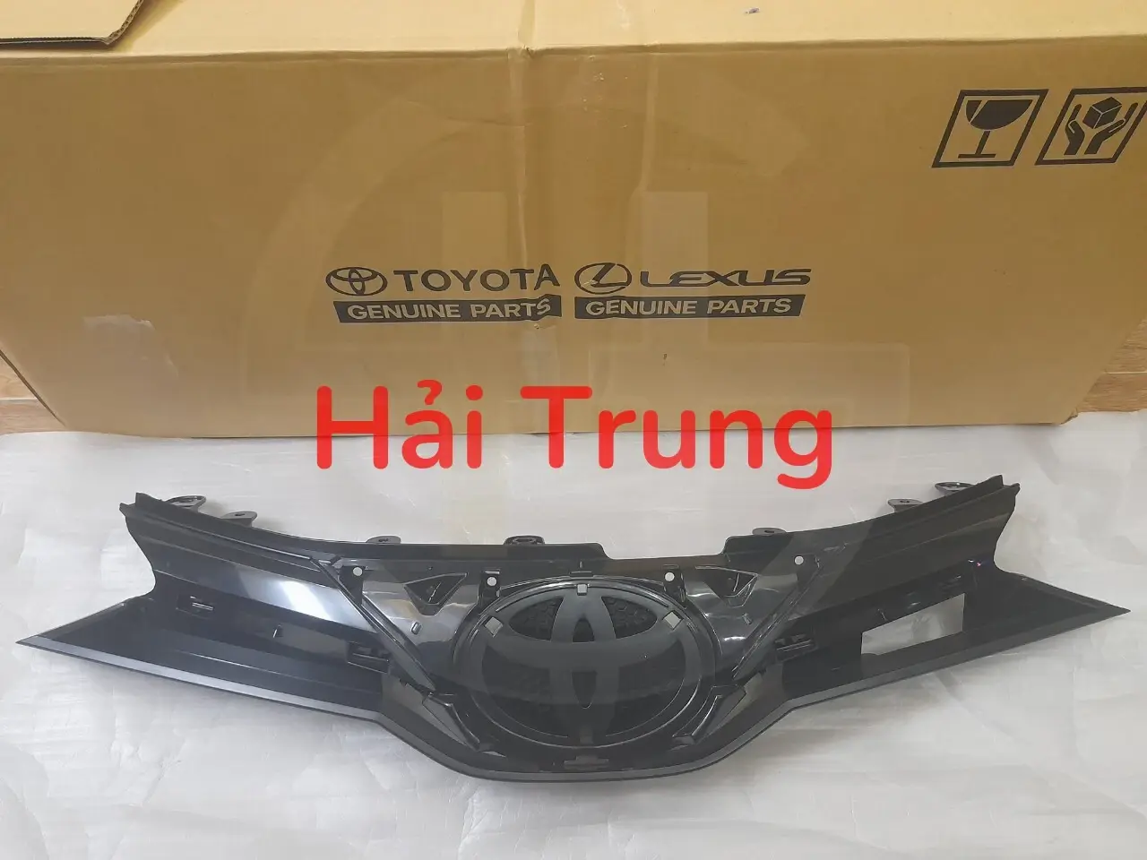 Mặt ca lăng Toyota Vios 2021-2022 chính hãng