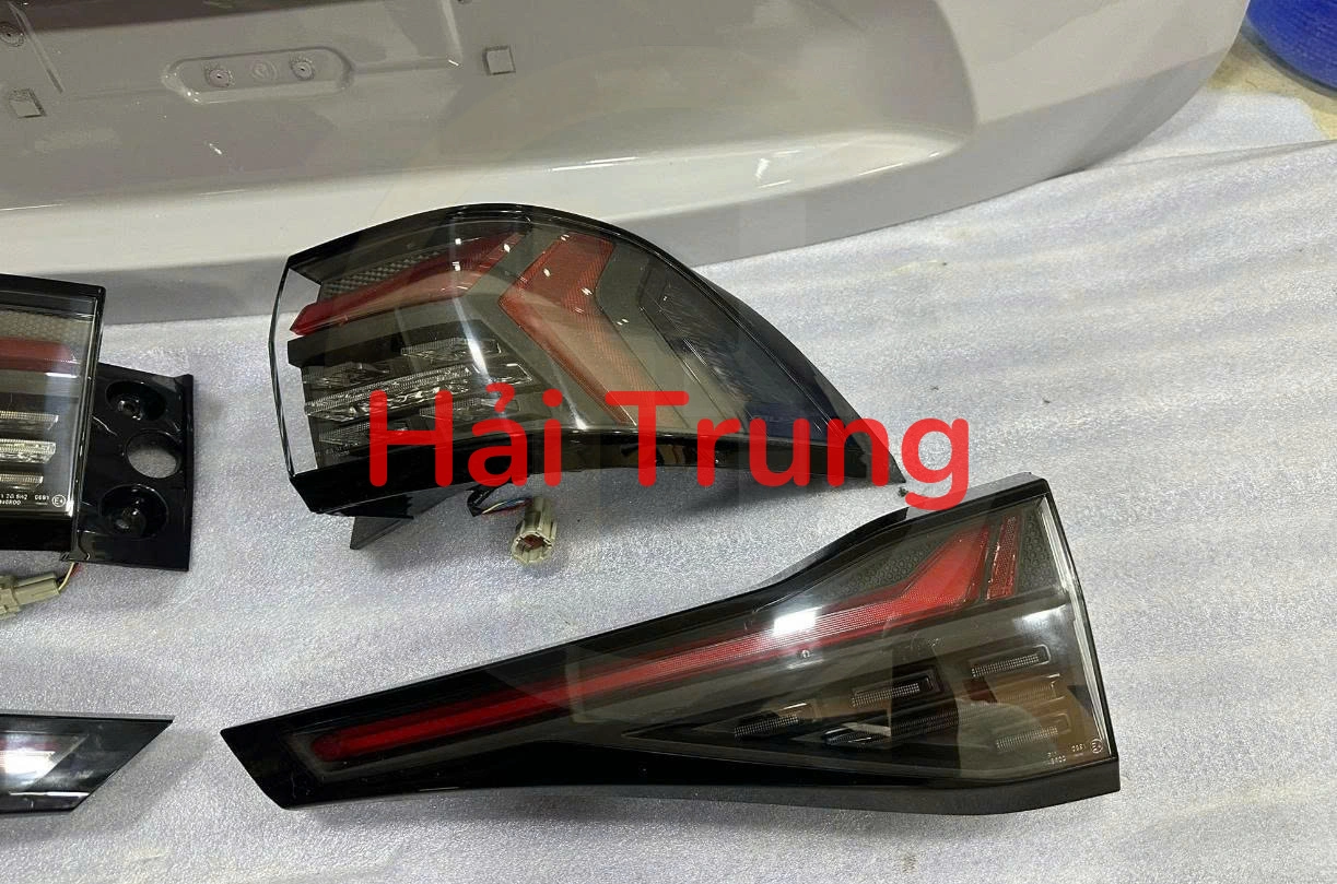 Bộ đèn hậu Isuzu MuX 2025 2026 2027 Tháo Xe(1)