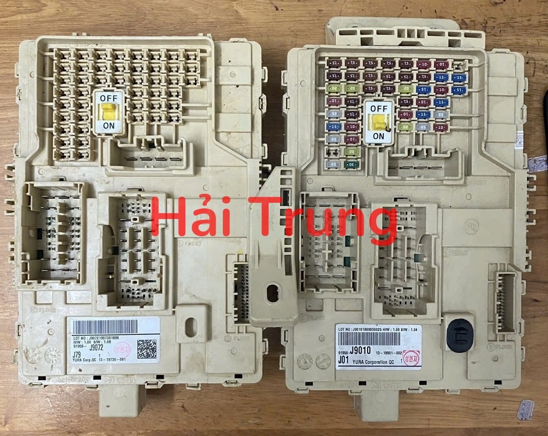 Tháo xe Hộp cầu trì Hyundai Kona 2018-2023 95910J9010