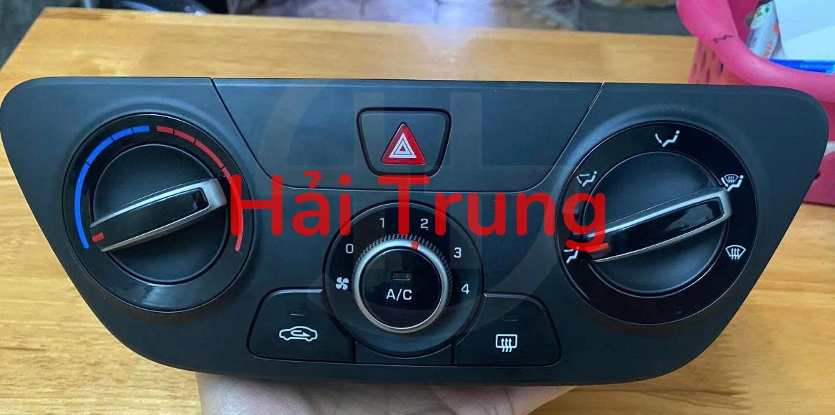 Tháo xe bảng điều khiển công tắc điều hòa Ac Hyundai Accent