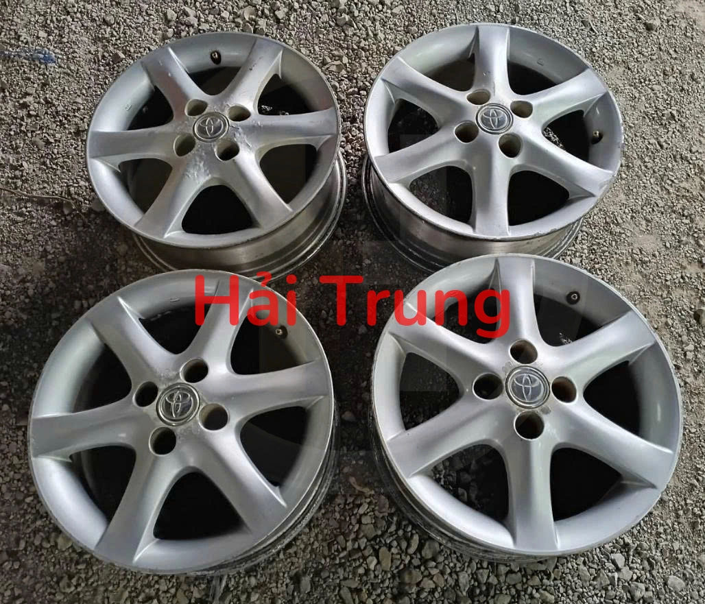 Mâm đúc Lazang Toyota Altis 15 inch Tháo Xe