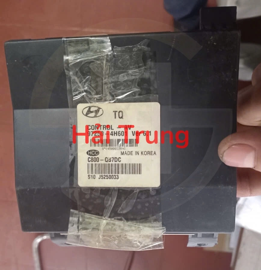 Hộp điều khiển điều hòa Hyundai Starex 972504H601