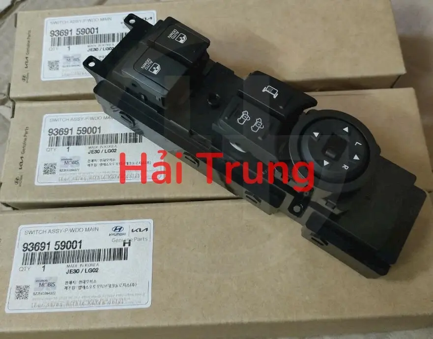 Công tắc nâng kính tổng Hyundai Solati mã phụ tùng 9369159001Công tắc nâng kính tổng Hyundai Solati mã phụ tùng 9369159001