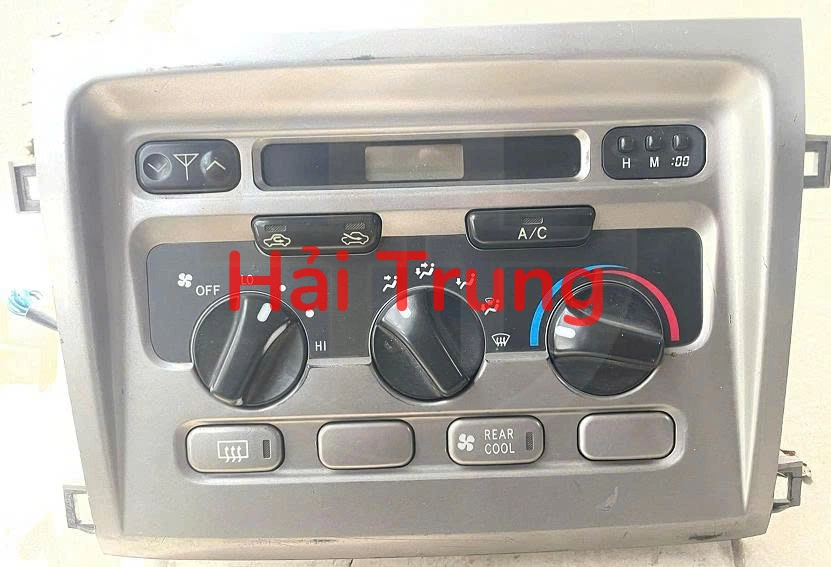 Tháo xe bảng điều khiển điều AC Toyota Land Cruiser