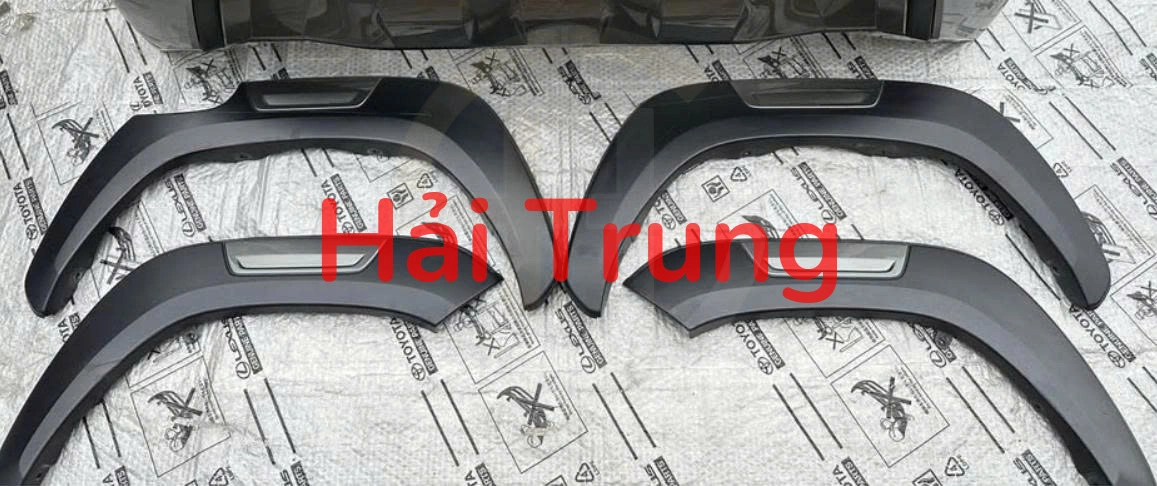 Ốp phồng cua lốp Toyota Hilux 2020 Tháo Xe