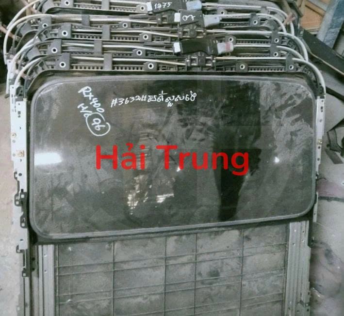 Khung cửa sổ trời Lexus RX400 Tháo Xe