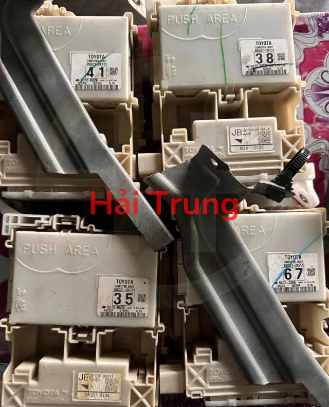 Hộp cầu trì Toyota Hilux Tháo Xe 892210K131 892210K101 892210K071 892210K200