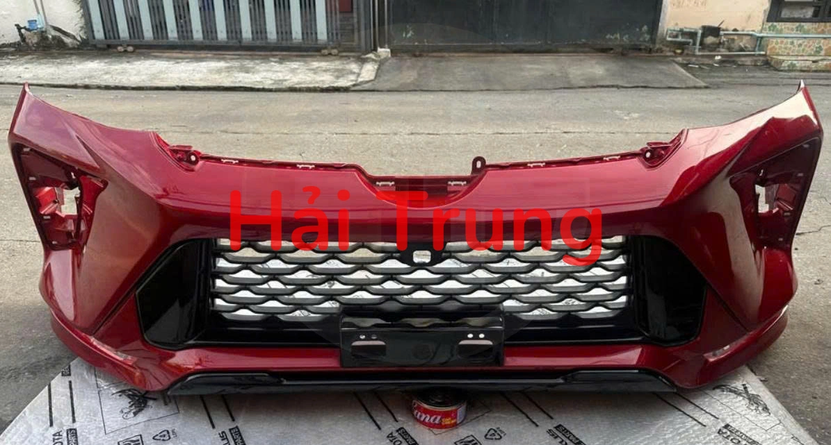 Cản trước Toyota Fortuner 2021 2022 2023 màu đỏ Tháo Xe