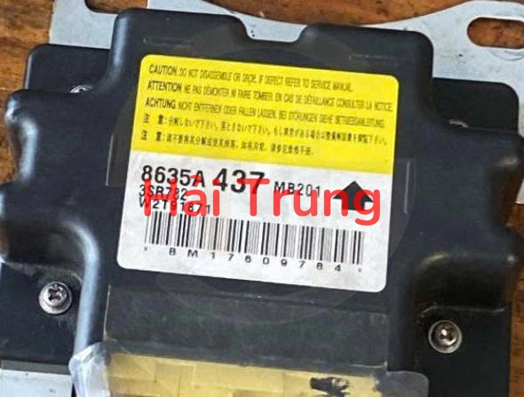 Hộp điều khiển túi khí Mitsubishi L200 Tháo Xe 8635A437