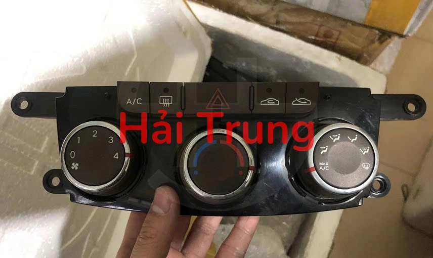 Tháo xe Bảng điều khiển công tắc điều hòa Ac Hyundai Sonata