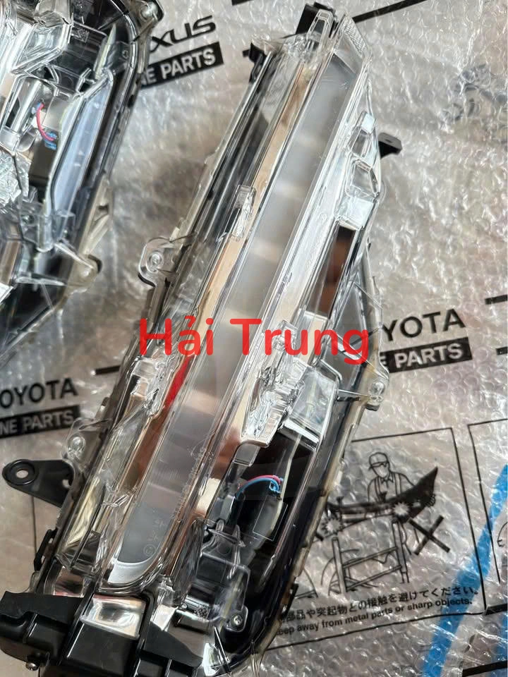 Đèn cản trước, đèn sương mù Toyota Fortuner Legener 2025 Tháo Xe