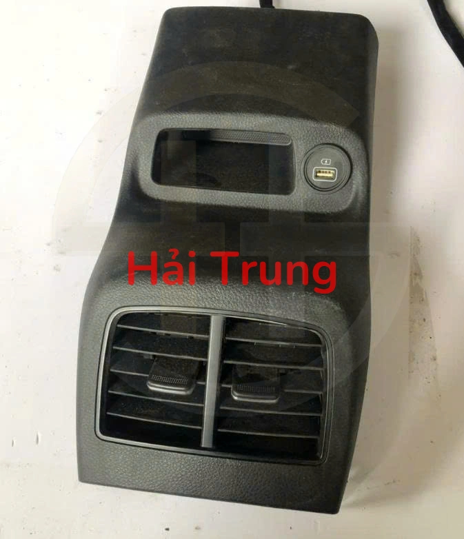 Cửa gió điều hòa sau yên ngựa Kia Cerato 2019 2020 Tháo Xe