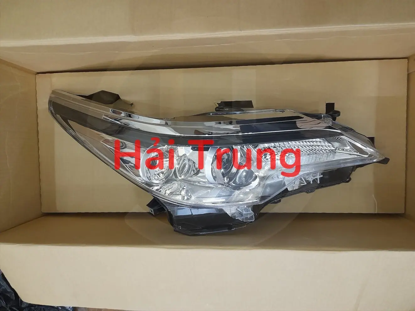 Đèn Pha Toyota Fortuner 2017-2020 811300KA80 811700KA80