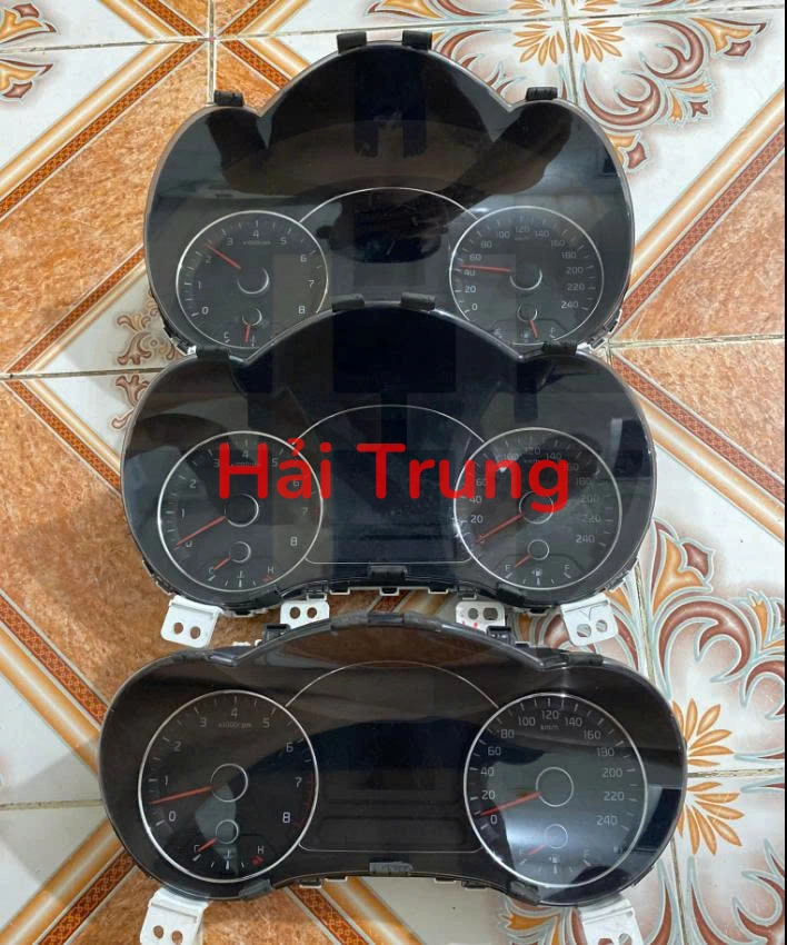 Tháo xe Đồng hồ táp lô Kia Forte Cerato 2012-2016