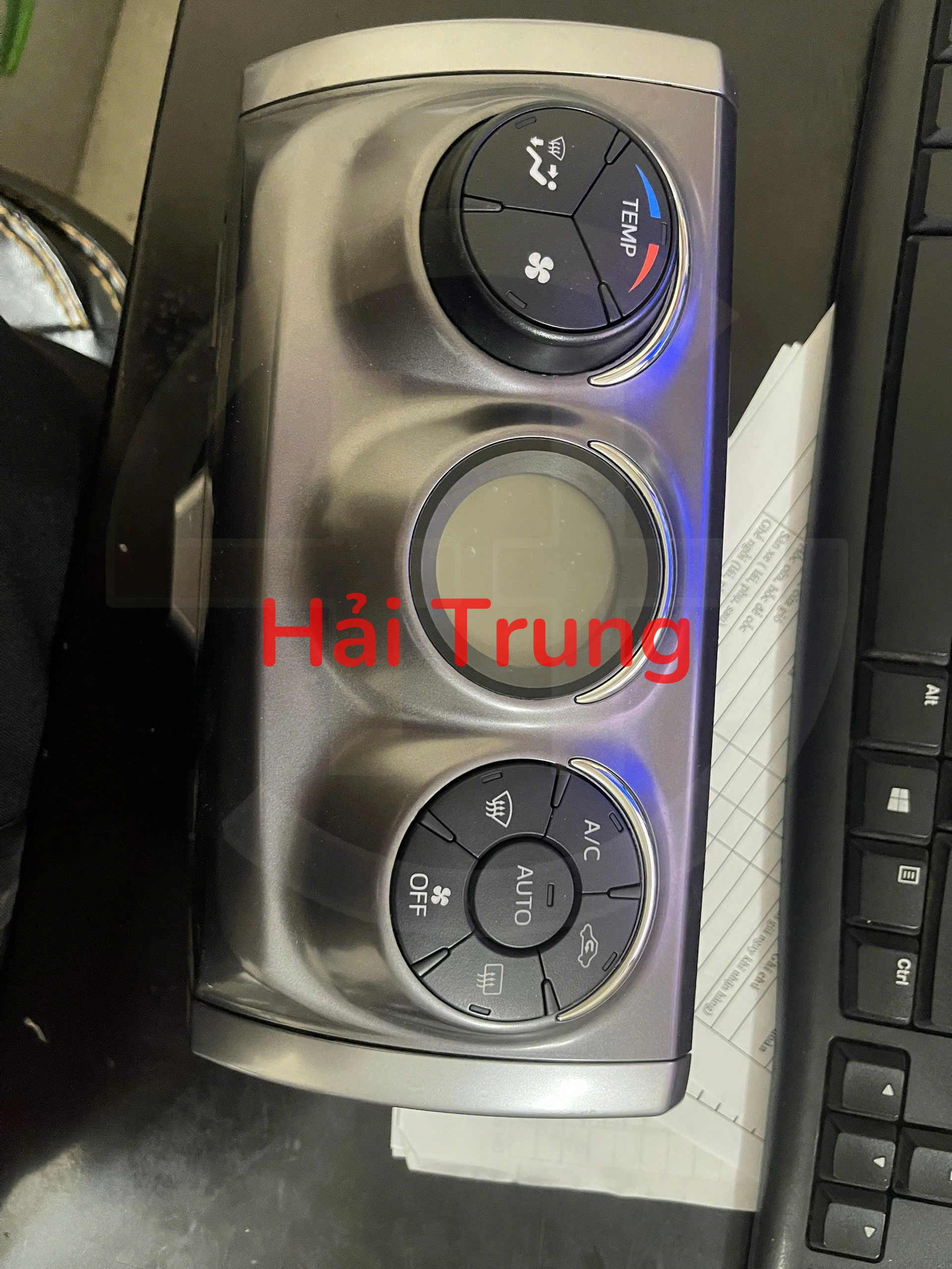 Bộ điều khiển điều hòa Toyota Yaris 2017 559000D490