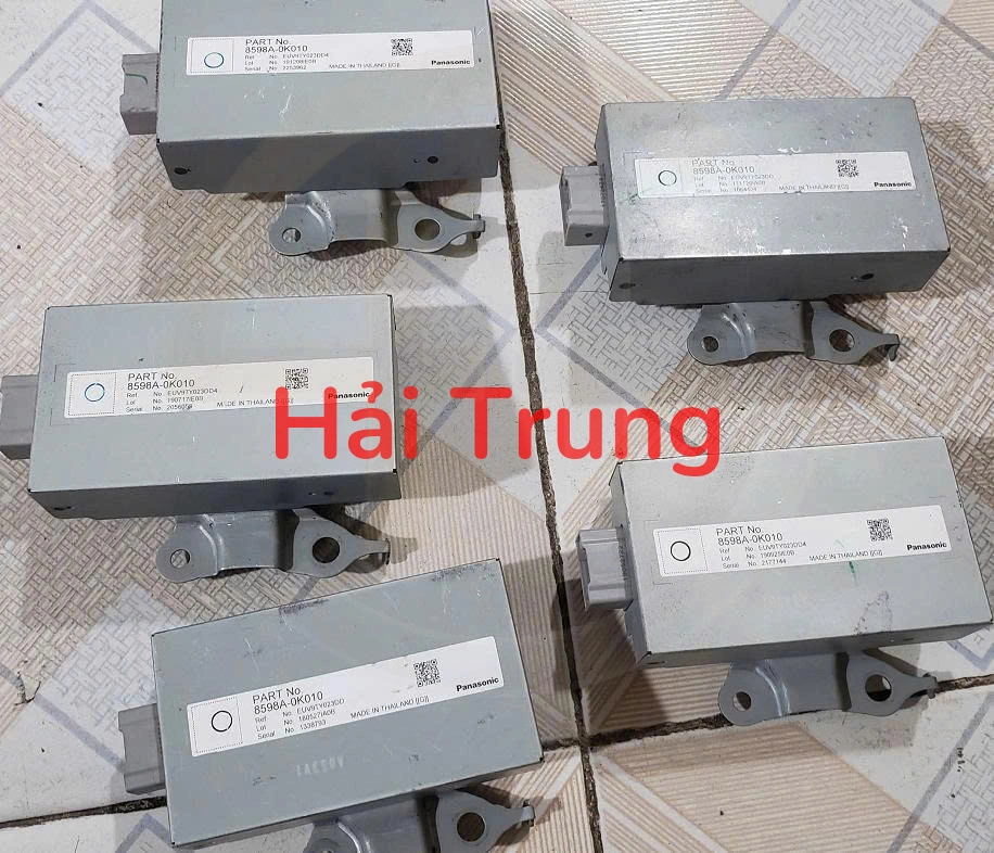 Hộp điều khiển cửa Toyota Innova, Fortuner, Hilux Tháo Xe