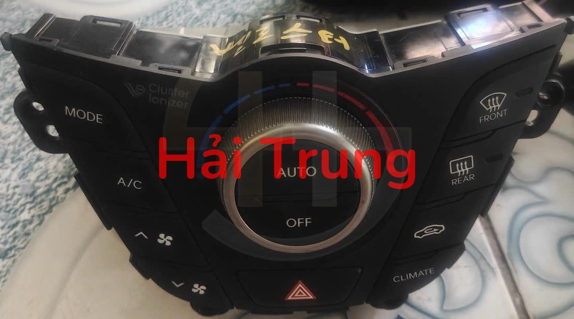 Cụm công tắc điều khiển điều hòa AC Hyundai Veloster Tháo Xe