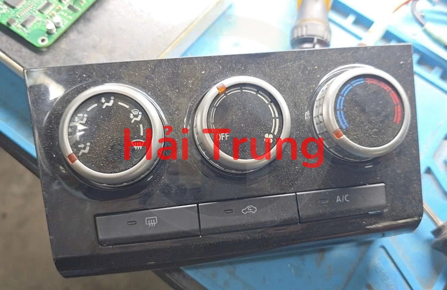 Bảng điều khiển điều hoà Mitsubishi Xpander