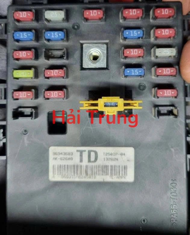 Hộp cầu trì Gentra Tháo Xe 96943683