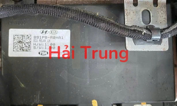 Hộp điều khiển ghế Kia Carnival 2022-2025 Tháo Xe 891P8-R0HA1 891P8R0HA1