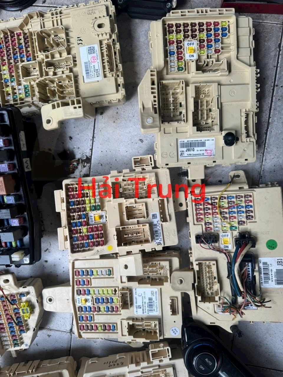 Hộp cầu trì Hyundai Santafe Tháo xe