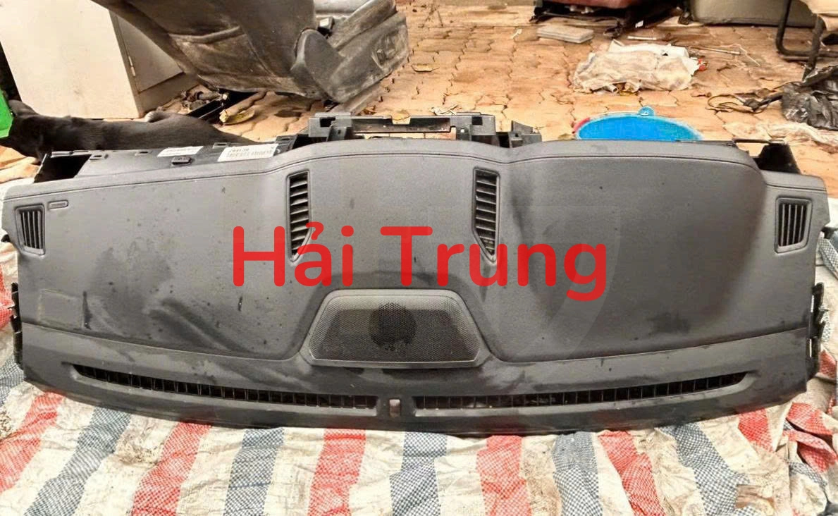 Mặt táp lô Ford Ranger 2021 XLS Tháo Xe