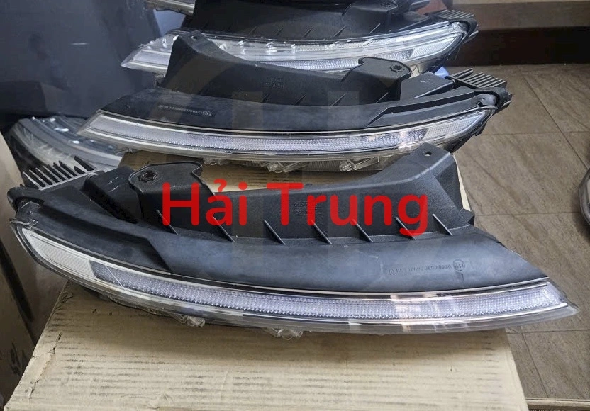 92209AY010 Đèn mí led cạnh Hyundai Accent 2024 2025 2026 Tháo xe Zin
