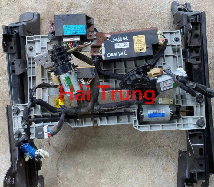 Bộ xương ghế liền hộp, mô tơ Kia Carnival 2021-2025