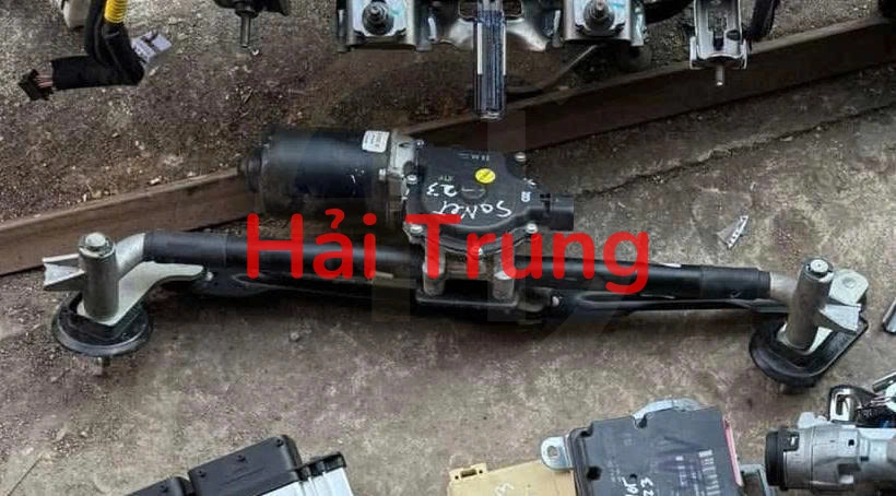 Cụm giằng gạt mưa Kia Sonet 2023-2025 Tháo Xe