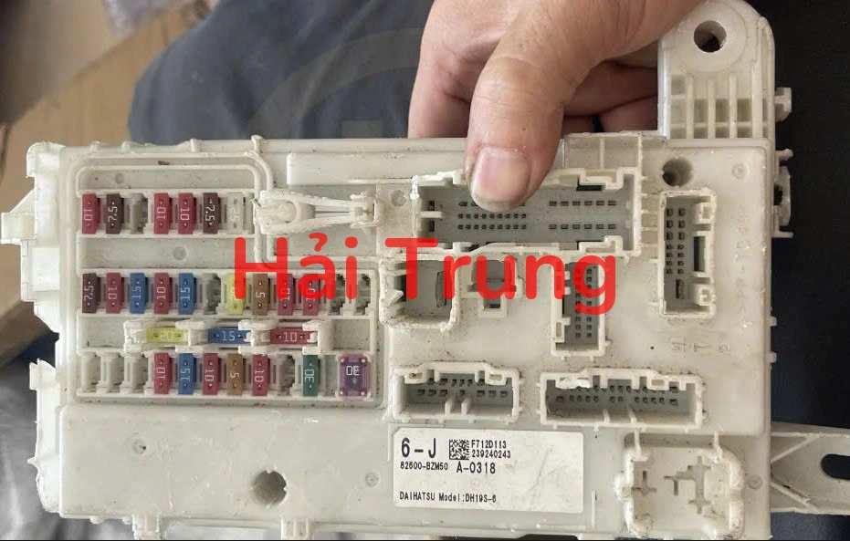 82600BZM50 Hộp cầu trì Toyota Wigo