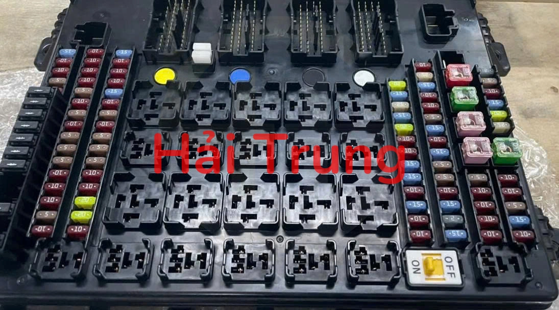 Hộp cầu trì Hyundai Xcient 91820-7S000