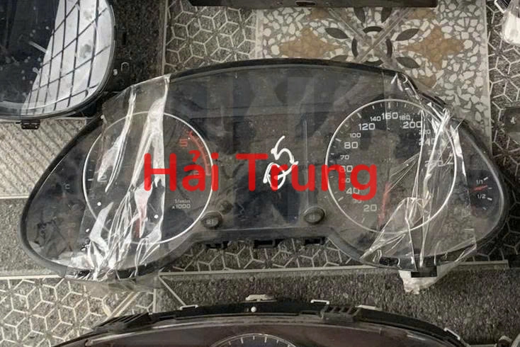 Tháo xe Đồng hồ táp lô Audi Q5