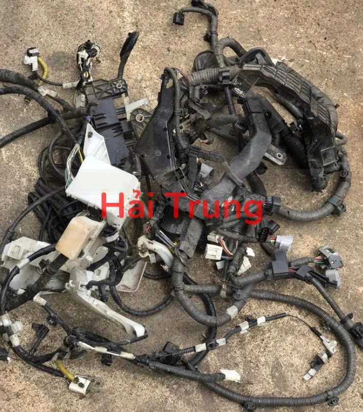 Bộ dây điện trong xe Toyota Hilux Tháo Xe