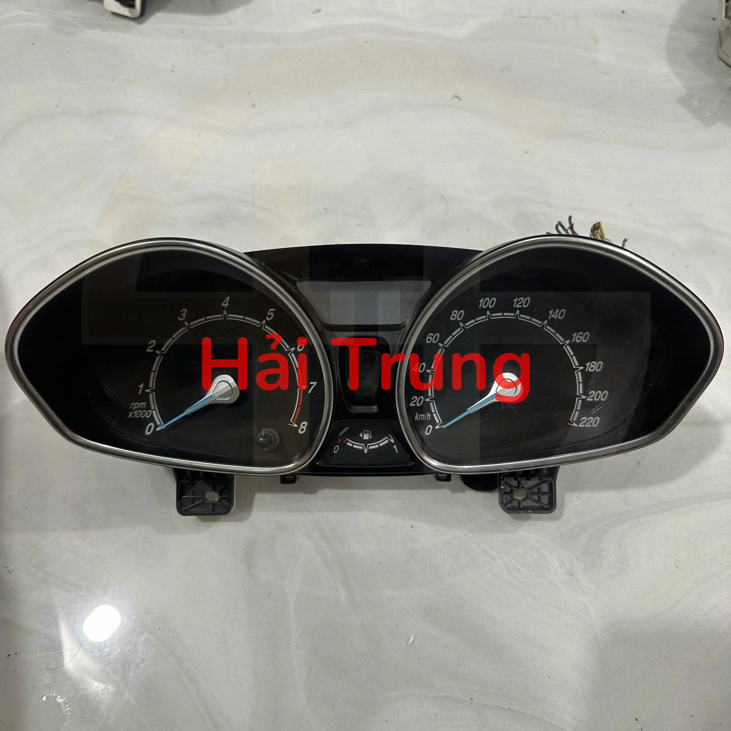 C1BT10849LBT Đồng hồ táp lô Ford Fiesta 2003 tháo xe