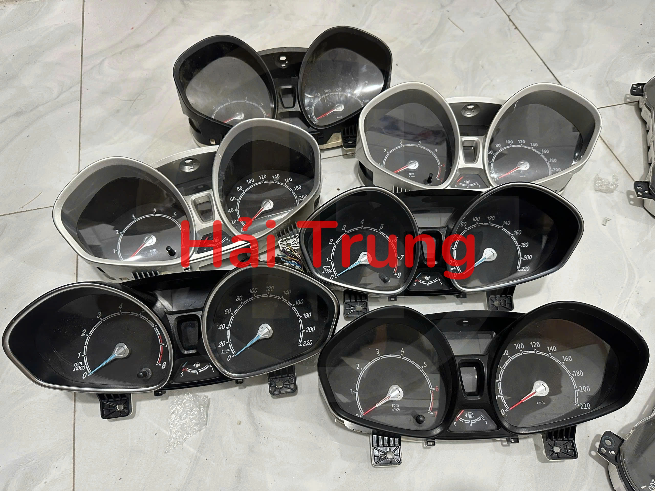 Đồng hồ táp lô Ford Fiesta Tháo Xe