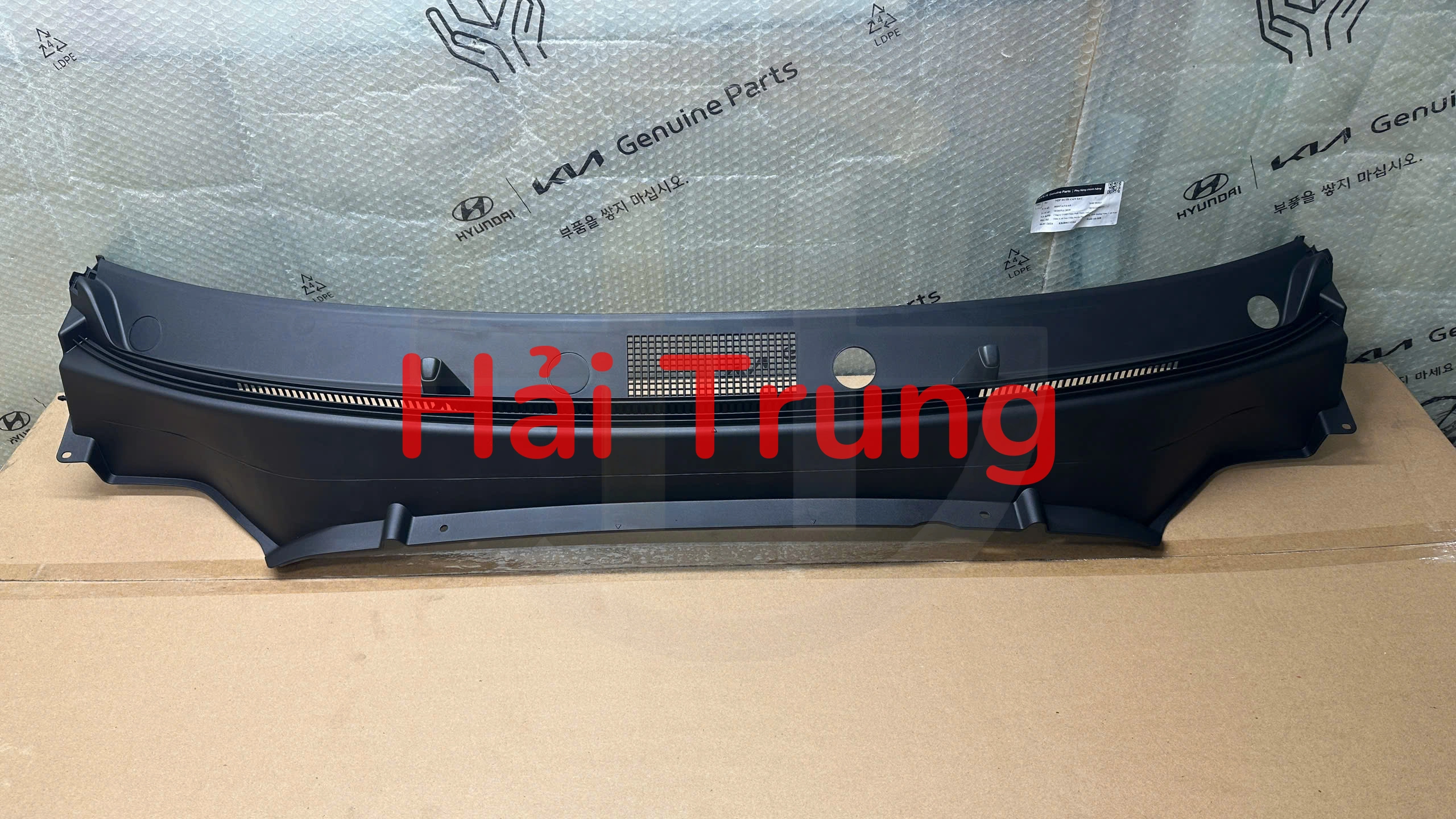 Máng nước chân kính chắn gió Hyundai Creta 2022-2024 